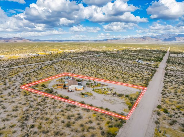 4233 W Mayan Drive, Golden Valley, AZ 86413