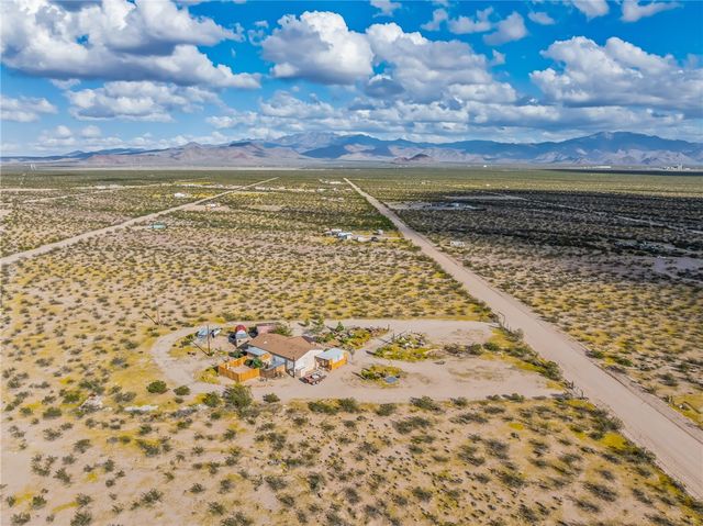 4233 W Mayan Drive, Golden Valley, AZ 86413