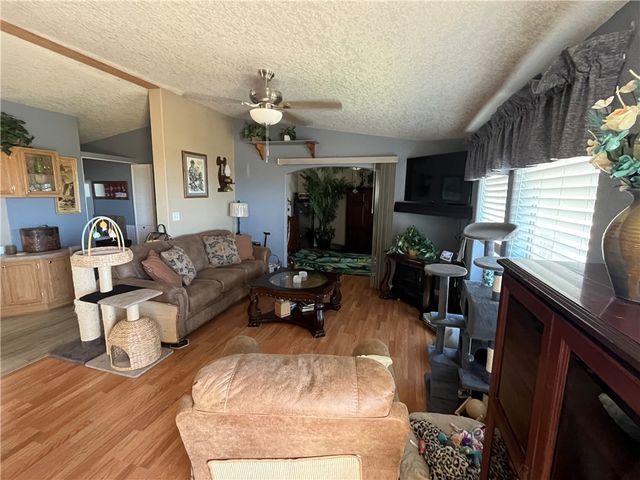 4233 W Mayan Drive, Golden Valley, AZ 86413