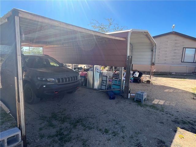 4233 W Mayan Drive, Golden Valley, AZ 86413