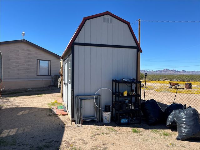 4233 W Mayan Drive, Golden Valley, AZ 86413