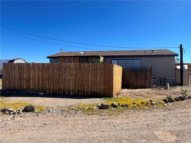 4233 W Mayan Drive, Golden Valley, AZ 86413