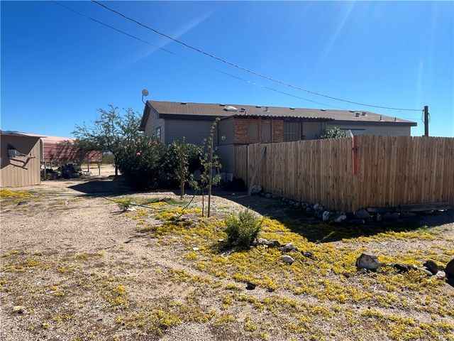 4233 W Mayan Drive, Golden Valley, AZ 86413