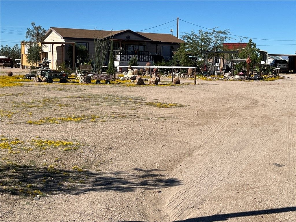 4233 W Mayan Drive, Golden Valley, AZ 86413