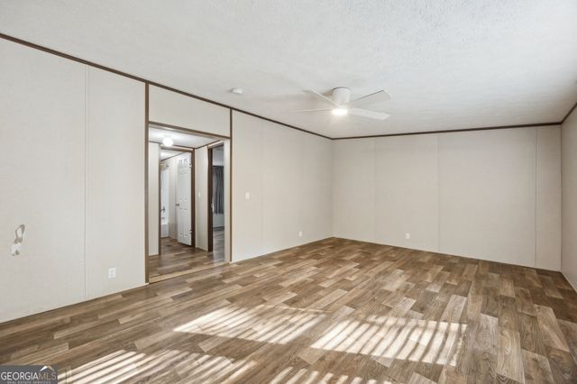 841 W 3rd Street, Woodbine, GA 31569