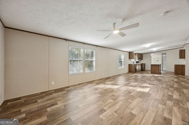 841 W 3rd Street, Woodbine, GA 31569