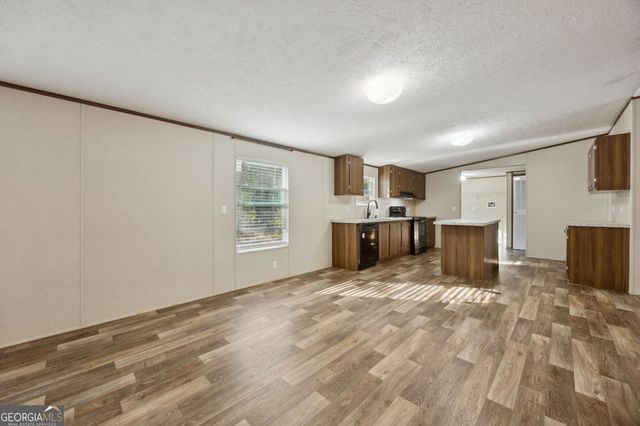 841 W 3rd Street, Woodbine, GA 31569