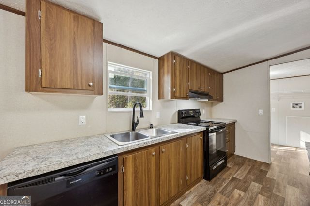 841 W 3rd Street, Woodbine, GA 31569