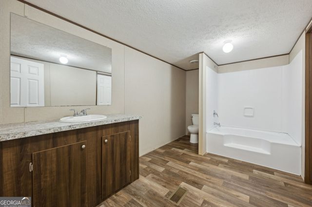 841 W 3rd Street, Woodbine, GA 31569