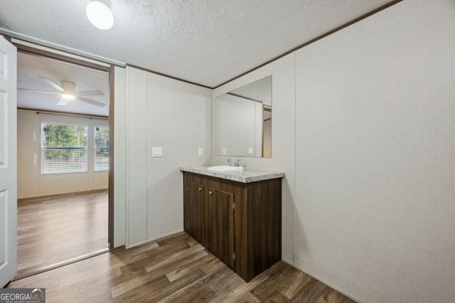 841 W 3rd Street, Woodbine, GA 31569