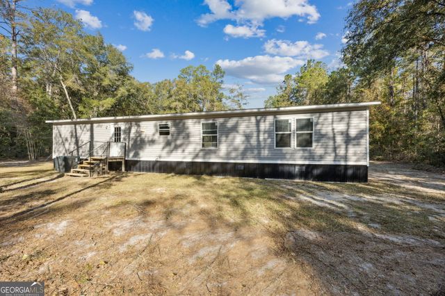 841 W 3rd Street, Woodbine, GA 31569