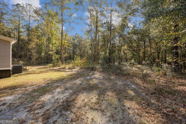 841 W 3rd Street, Woodbine, GA 31569