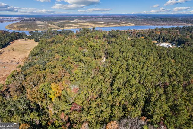 841 W 3rd Street, Woodbine, GA 31569