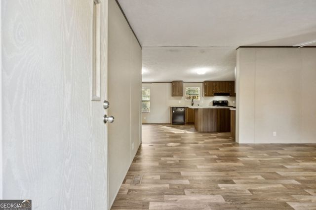 841 W 3rd Street, Woodbine, GA 31569