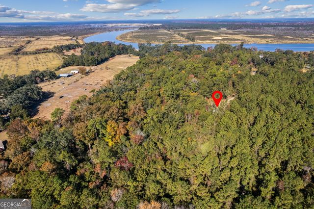 841 W 3rd Street, Woodbine, GA 31569