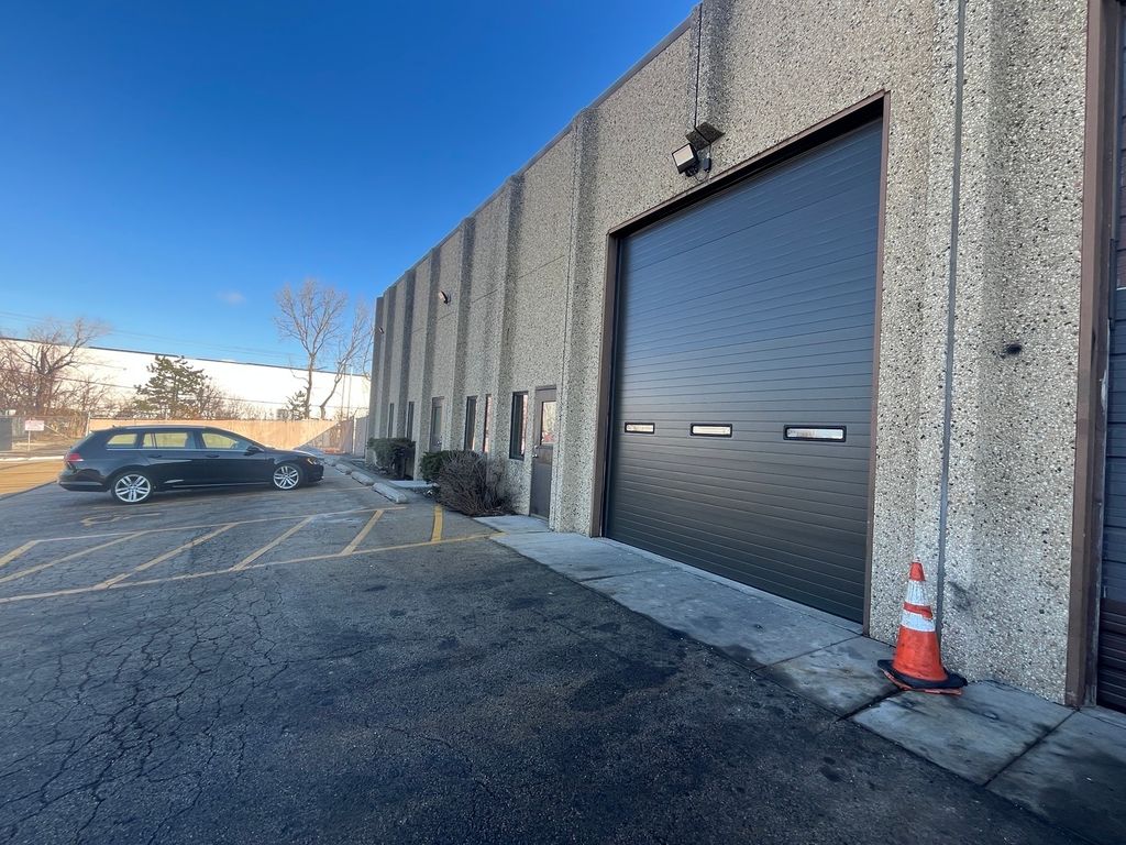 1318 Marquette Drive 8, Romeoville, IL 60446