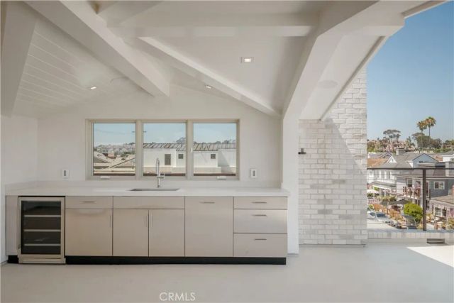 225 Diamond, Newport Beach, CA 92662