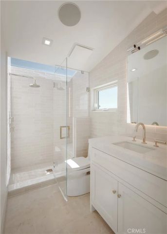 225 Diamond, Newport Beach, CA 92662