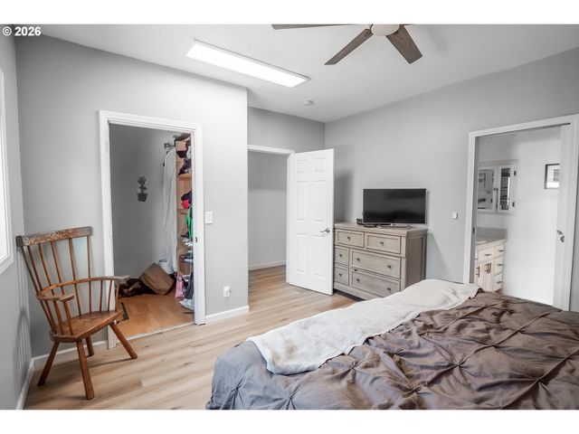 2246 DALE Ave, Eugene, OR 97408