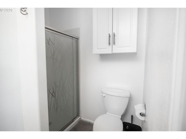 2246 DALE Ave, Eugene, OR 97408