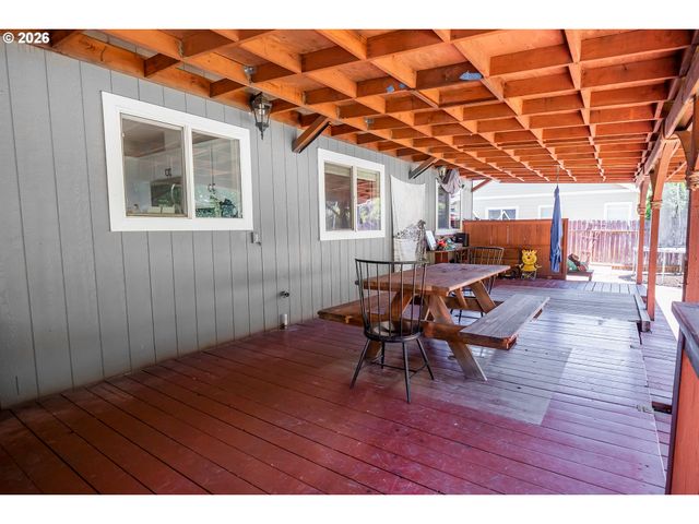2246 DALE Ave, Eugene, OR 97408