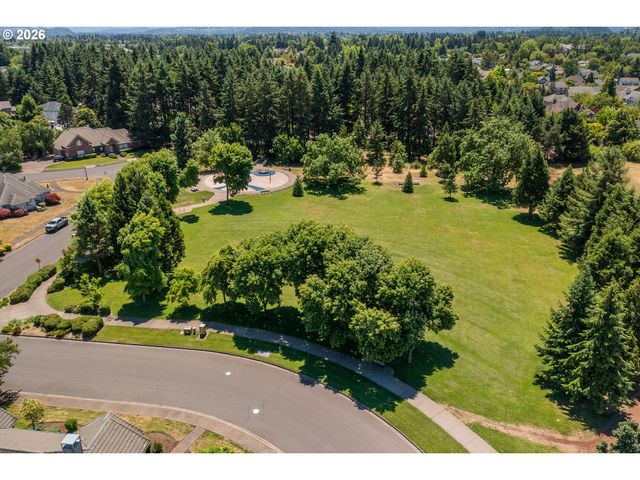 2246 DALE Ave, Eugene, OR 97408