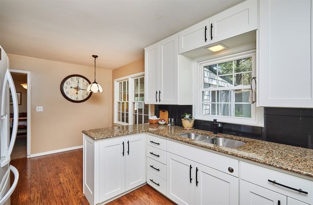 1521 70th Street, Windsor Heights, IA 50324