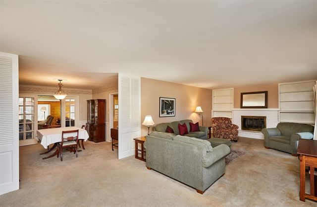 1521 70th Street, Windsor Heights, IA 50324