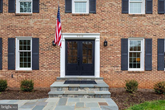 9910 CHASE HILL CT, Vienna, VA 22182