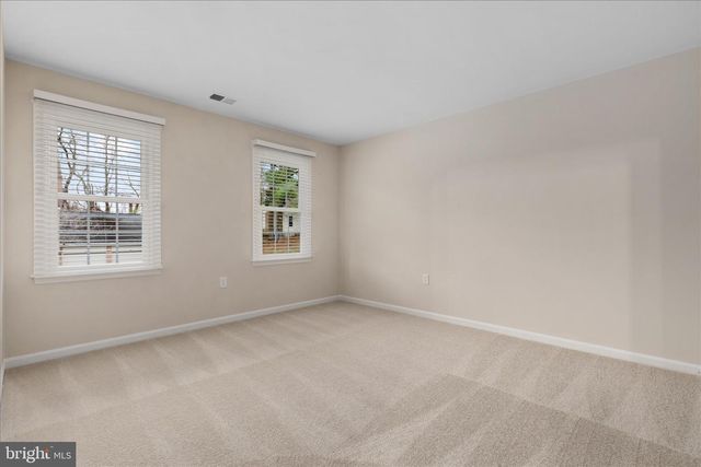 9910 CHASE HILL CT, Vienna, VA 22182