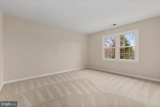 9910 CHASE HILL CT, Vienna, VA 22182