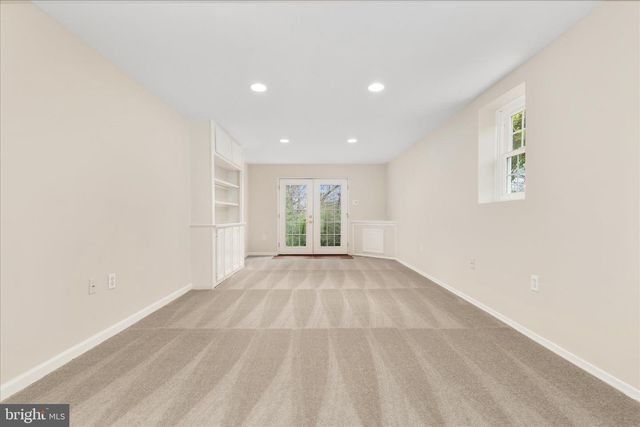 9910 CHASE HILL CT, Vienna, VA 22182