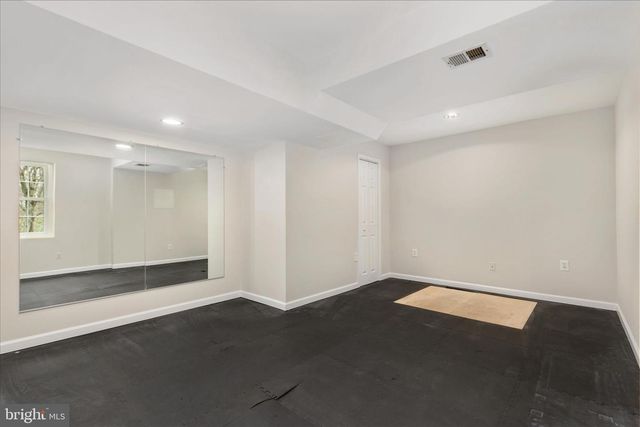 9910 CHASE HILL CT, Vienna, VA 22182