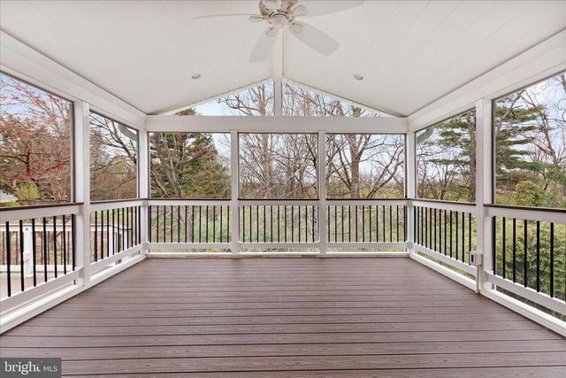 9910 CHASE HILL CT, Vienna, VA 22182