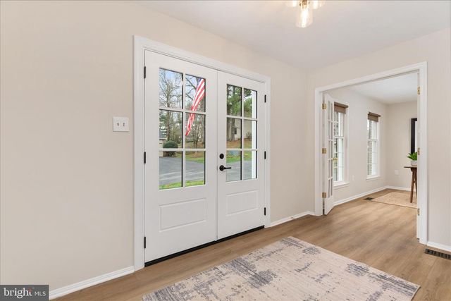 9910 CHASE HILL CT, Vienna, VA 22182