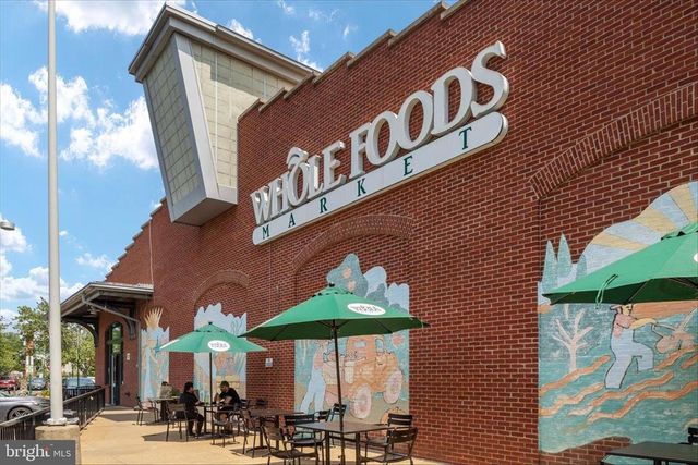 9910 CHASE HILL CT, Vienna, VA 22182