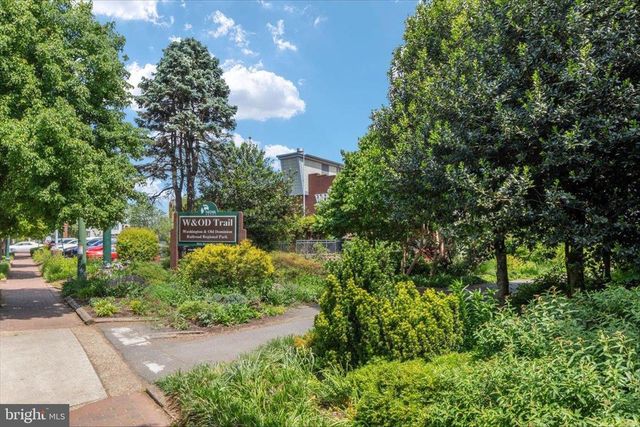 9910 CHASE HILL CT, Vienna, VA 22182