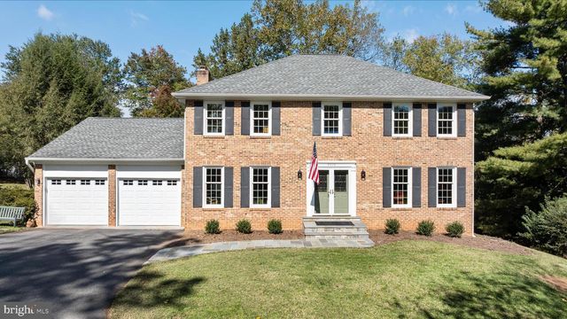 9910 CHASE HILL CT, Vienna, VA 22182