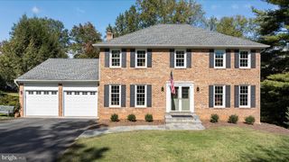 9910 CHASE HILL CT, Vienna, VA 22182