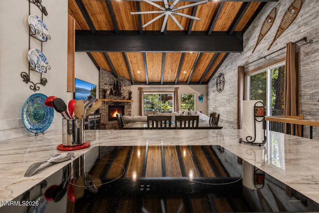 Image 10 of property listing at 321 Ski Way 221, Incline Village, NV 89451
