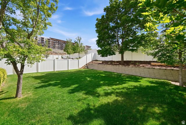 14368 S HONEYFIELD DR, Draper, UT 84020