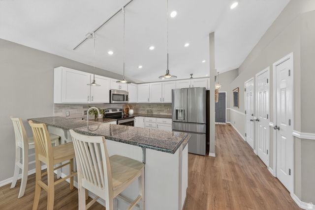 14368 S HONEYFIELD DR, Draper, UT 84020