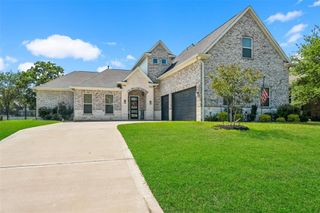 11 Waterford Way, Montgomery, TX 77356