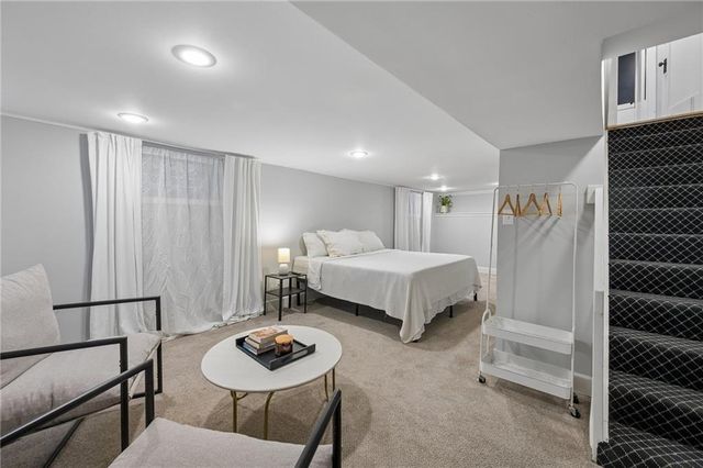 1216 W 73rd Street, Kansas City, MO 64114
