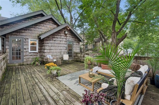 1216 W 73rd Street, Kansas City, MO 64114