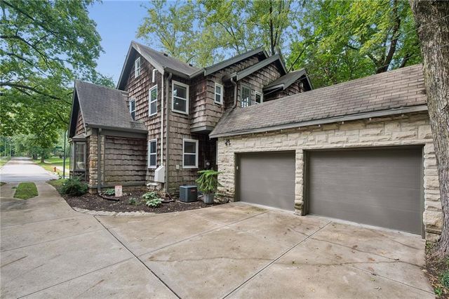 1216 W 73rd Street, Kansas City, MO 64114