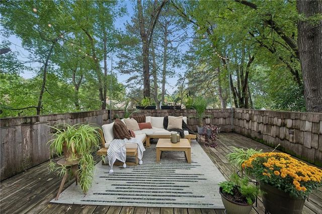 1216 W 73rd Street, Kansas City, MO 64114