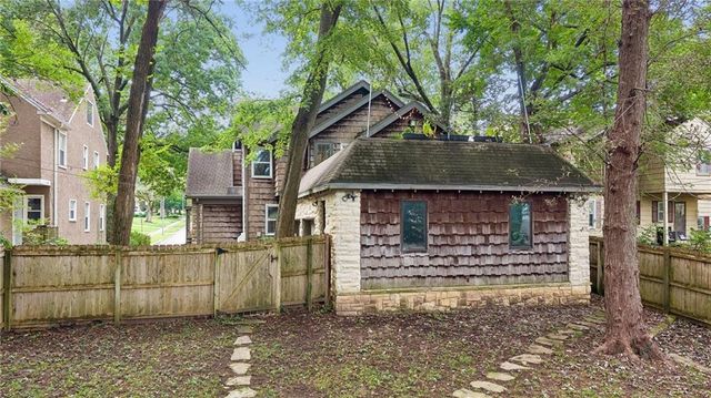 1216 W 73rd Street, Kansas City, MO 64114