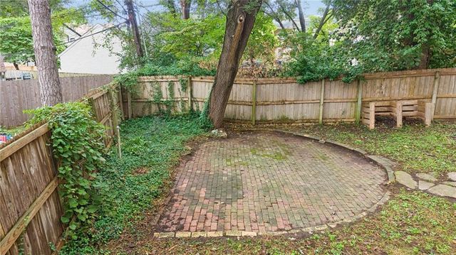 1216 W 73rd Street, Kansas City, MO 64114
