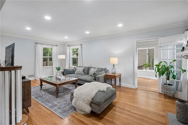 1216 W 73rd Street, Kansas City, MO 64114